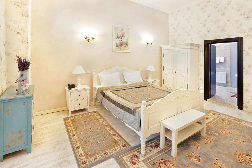 Hotel Regal 1880 - Boutique Hotel In Parcul Central Sinaia