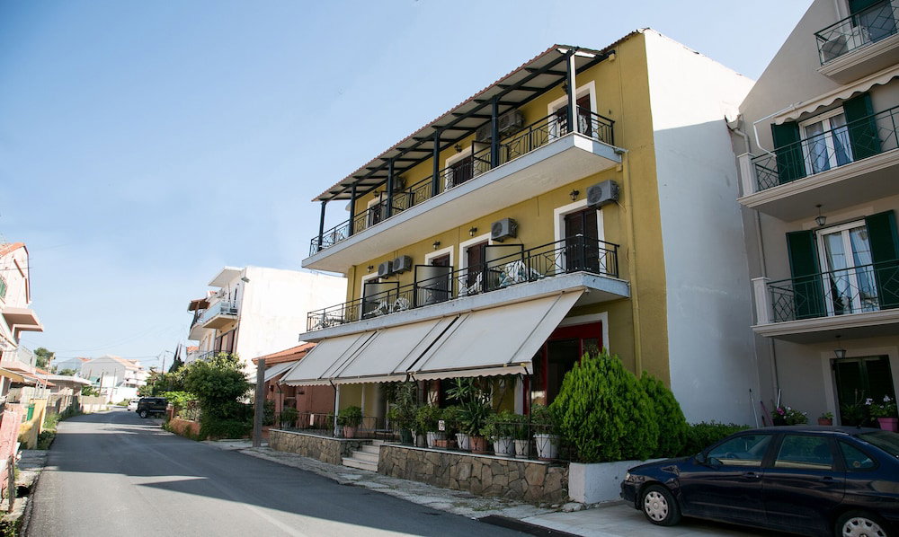 Hotel Petania Hotel & Apartments