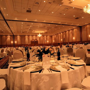 Hotel Safari Court Managed By Accor cazare Windhoek