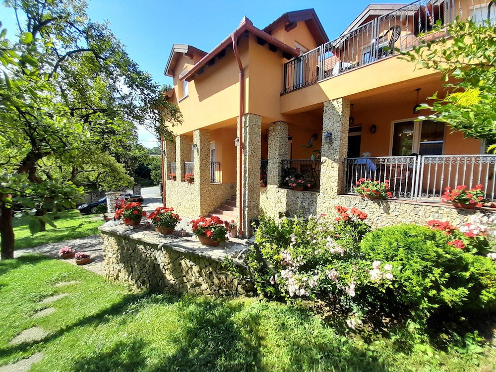 Hotel Harmónia Wellness Villa