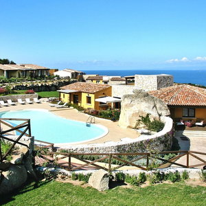 Hotel Punta Falcone Resort cazare Santa Teresa Gallura