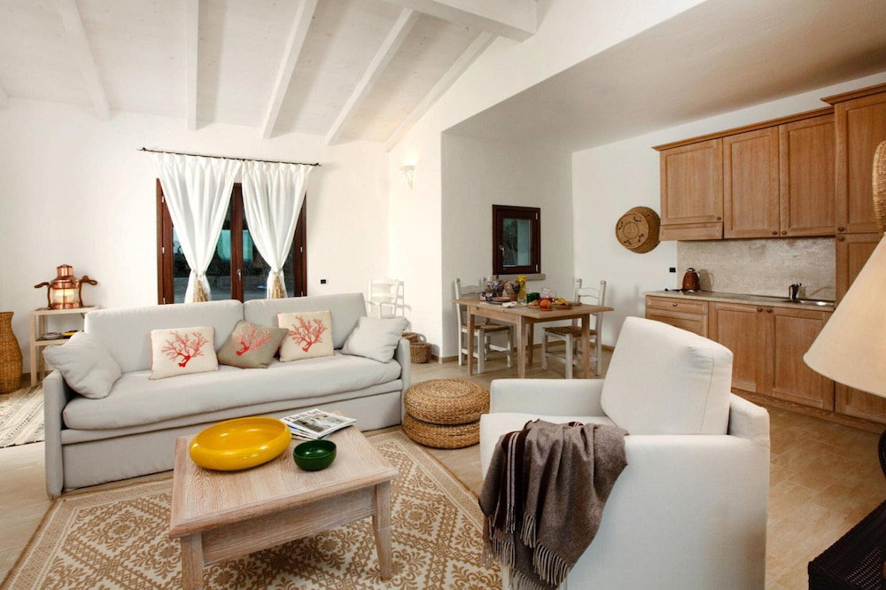 Punta Falcone Resort
