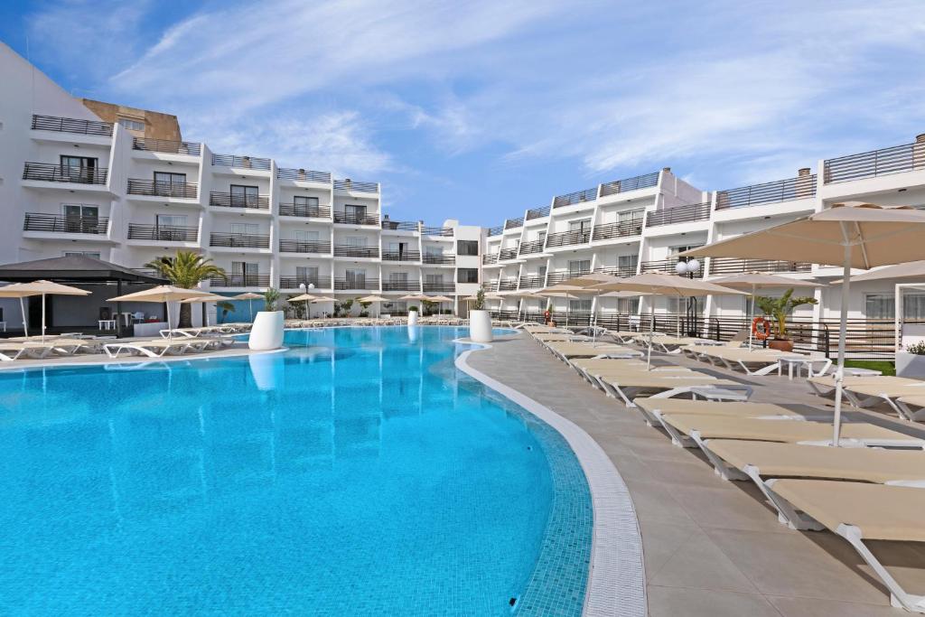 Hotel Palmanova Suites By Trh
