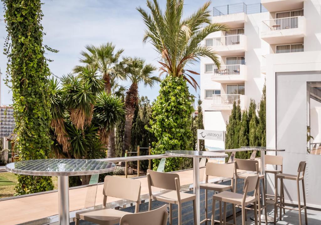 Vistasol Apartments