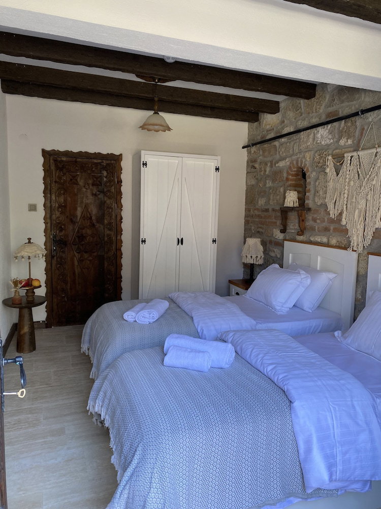 Hotel Ionia Liberty Stone Hotel