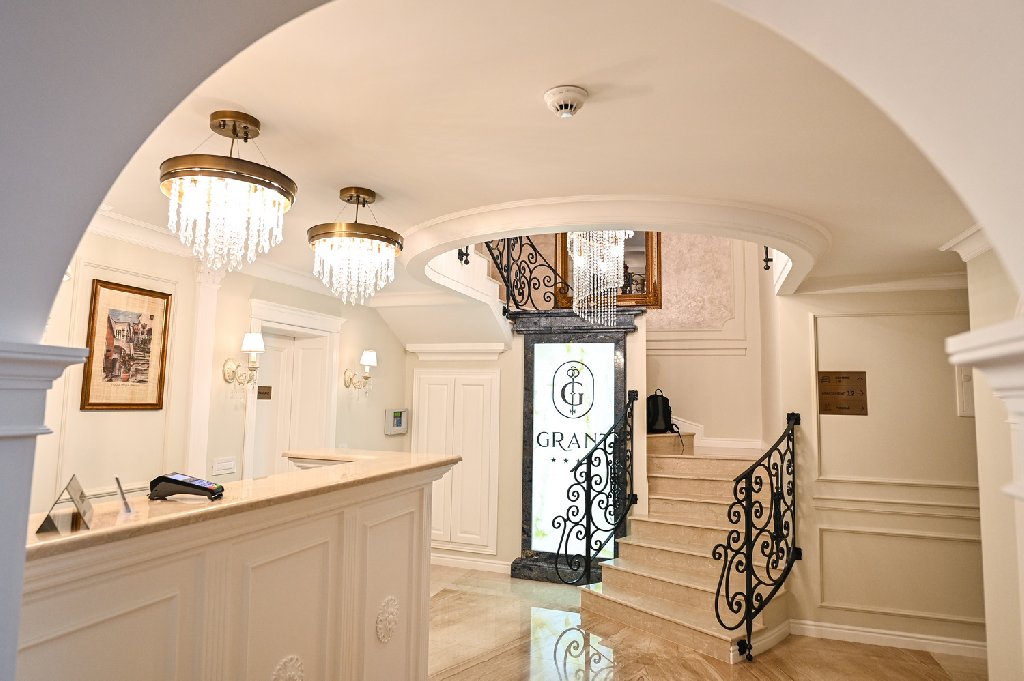 Grant Hotel Boutique - Vila Turistica