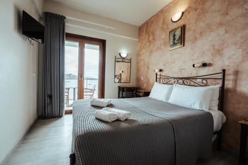 Mari Hotel And Maisonettes