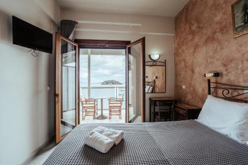 Mari Hotel And Maisonettes