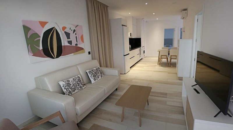 Azahar Beach Apartments
