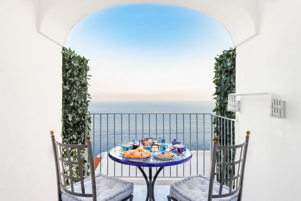 La Divina Amalfi Coast