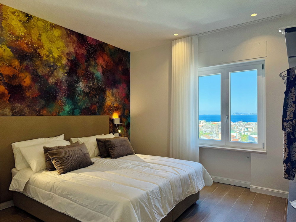 Yourhome - Il Pino Rooms & Apartment