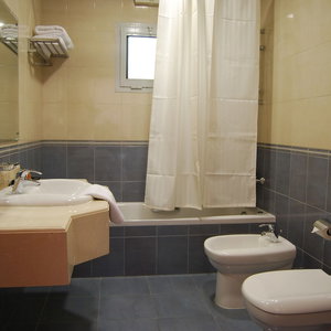 Sejur Al Madina Suites Doha vacanta Doha