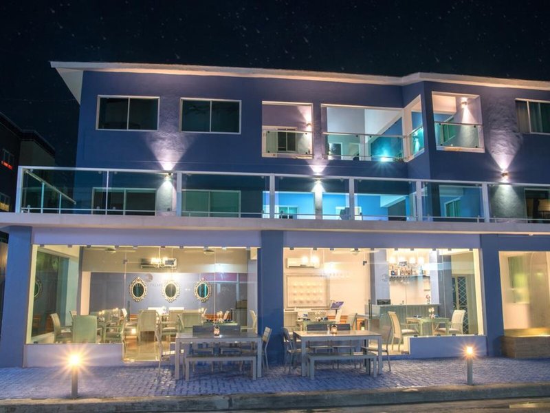 Hotel Checkin El Cortecito Beach