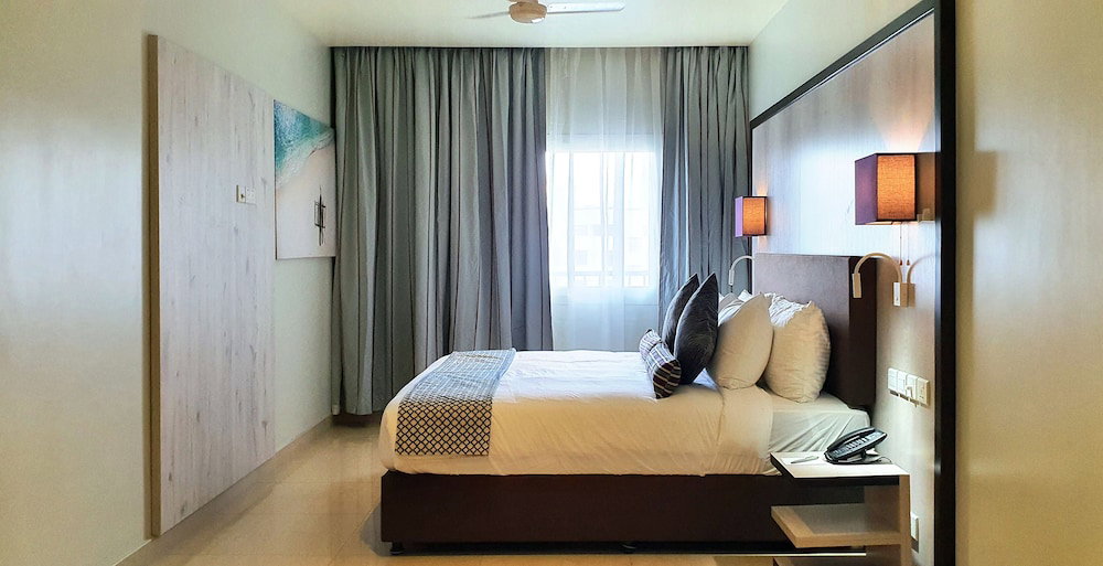 Hotel Aura Suites