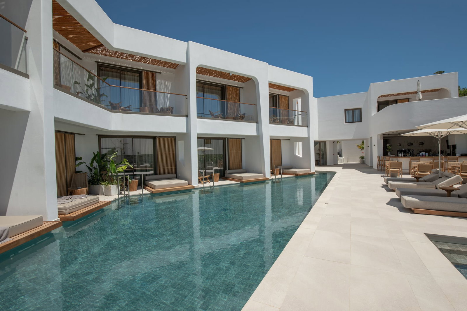 Nuca Mykonos