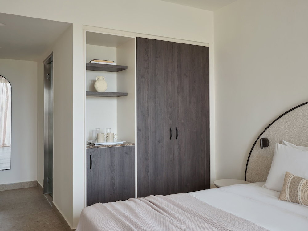 Atlantica Thalassa Hotel