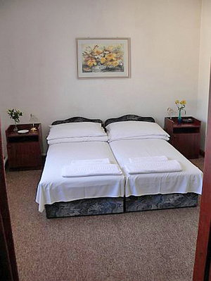 Hotel Hid cazare Budapesta