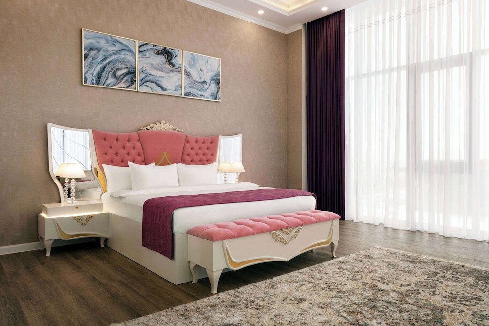 Hotel Ramada By Wyndham Shymkent