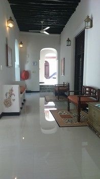 Tausi Palace Hotel
