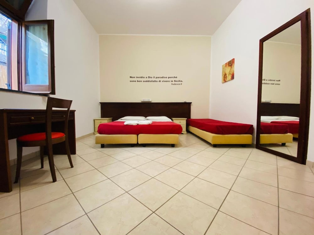 Mamamia Guesthouse