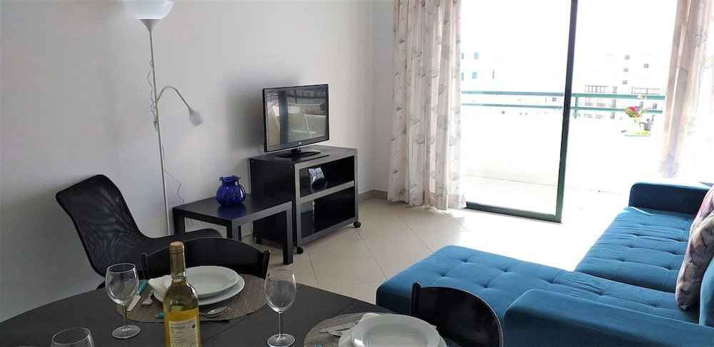 Hotel T1 Avenida Mar 8 200M Praia Wi-Fi 4 Pessoas