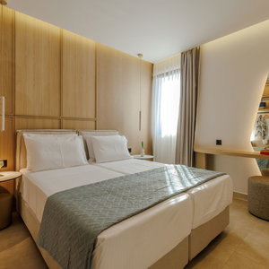 Sejur Sokratis Locolux Villas& Suites vacanta Malia