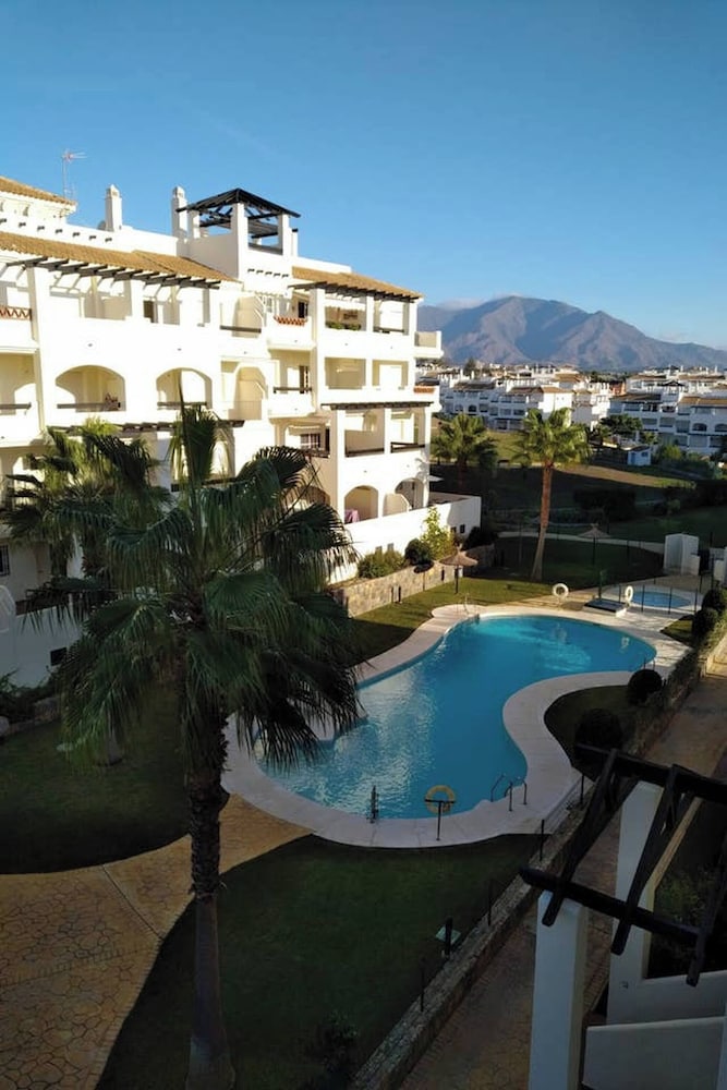 Hotel Top Floor Apt Close To Duquesa