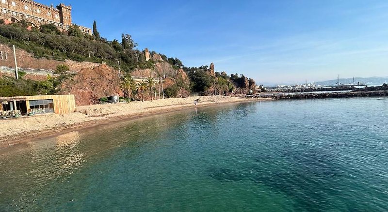 Riviera Beach Hotel