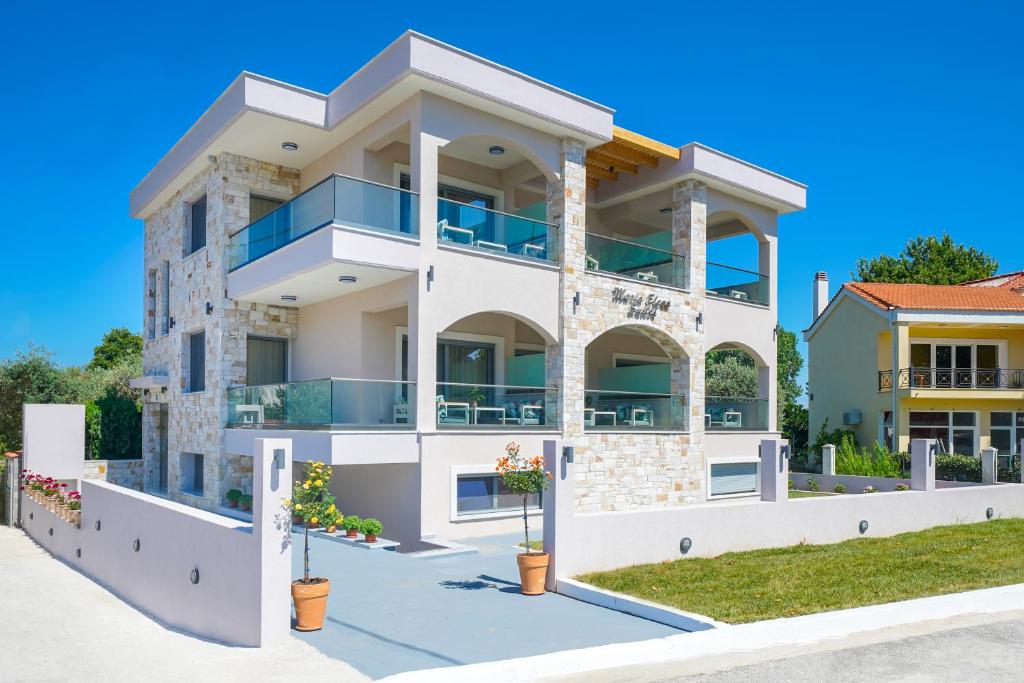 Hotel Maria Elena Suites