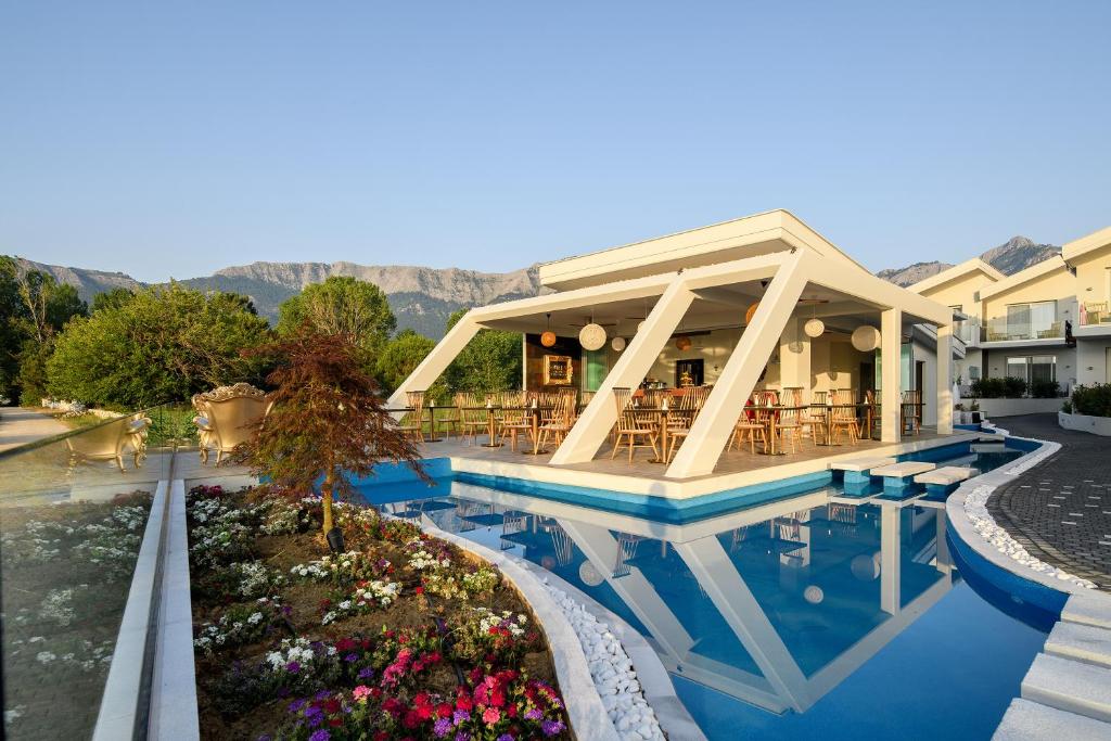 Alexandra Golden Boutique Hotel