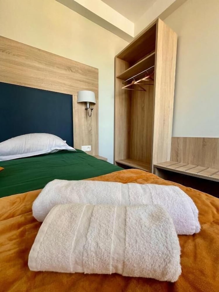 Armor Hotel