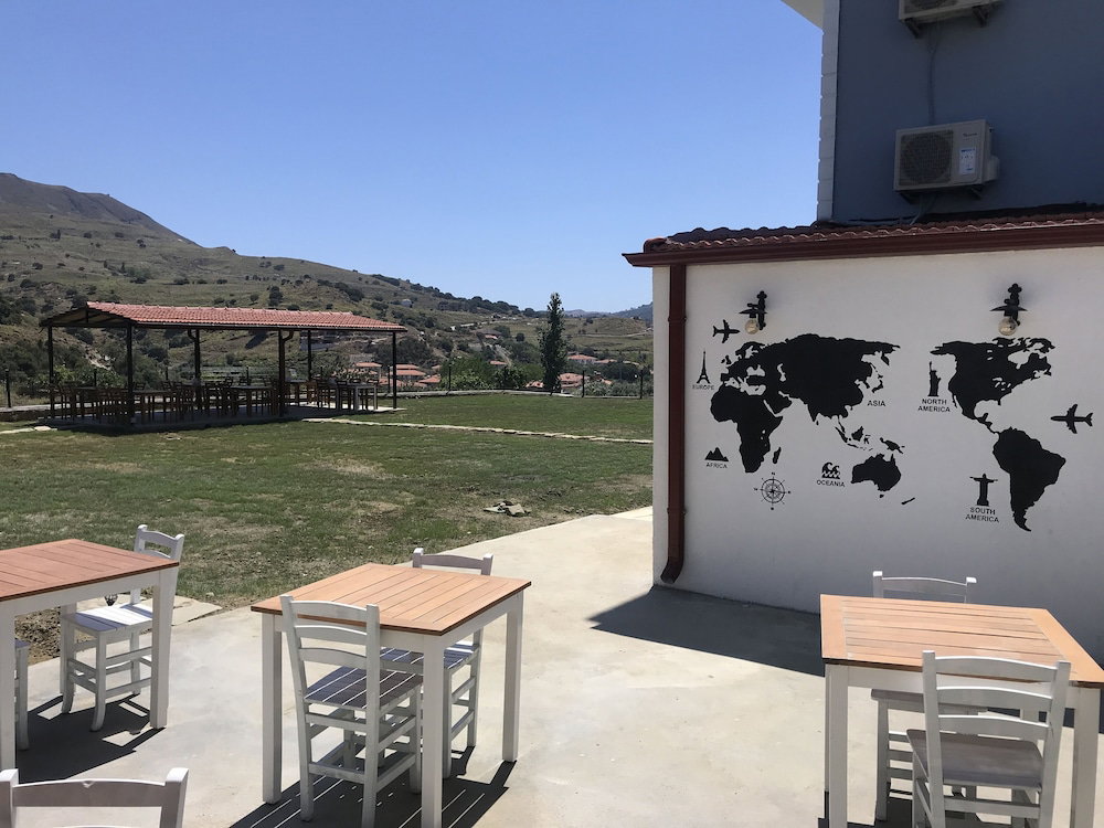 Hotel Parli Hotel