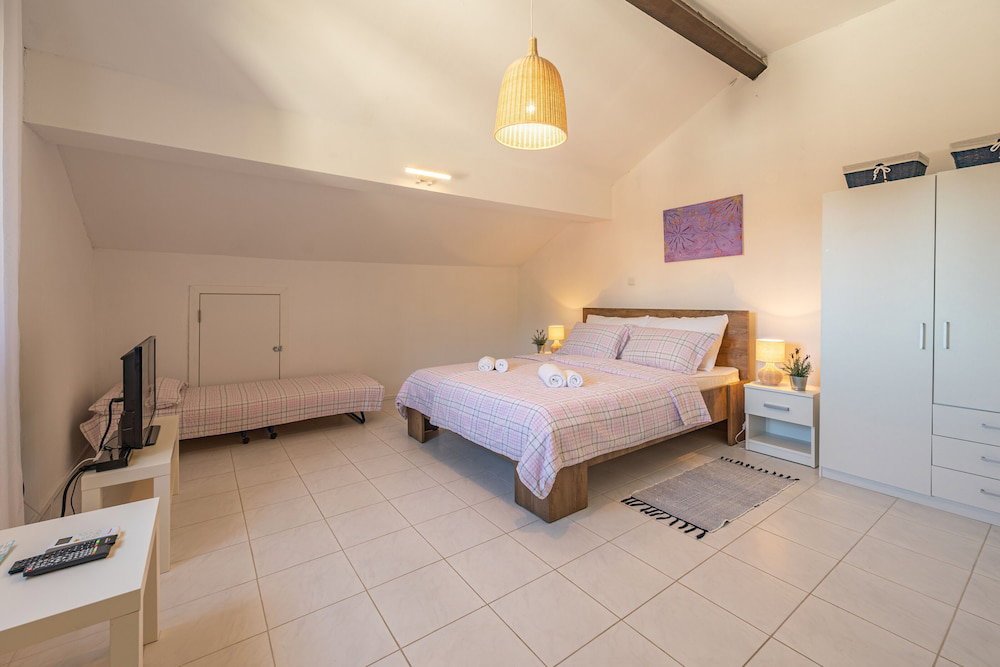 Hotel Apartments Iskra