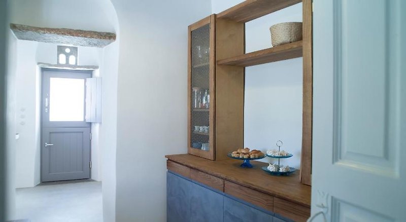 Tutti Blu Tinos Living Space