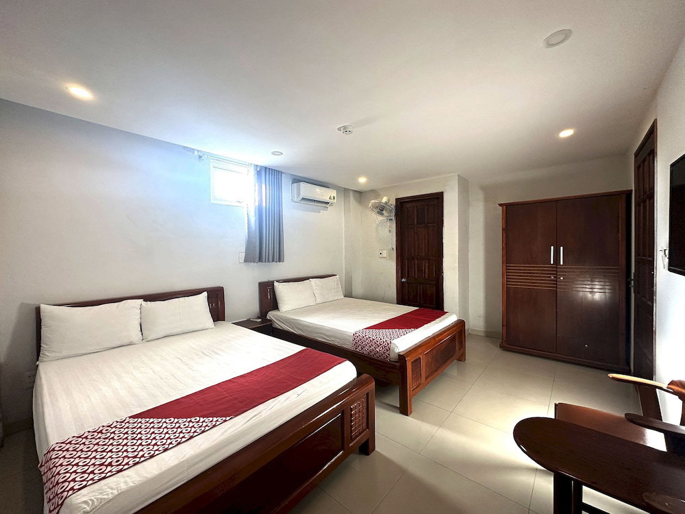 Hotel Oyo 1201 Huy Hoang Hotel