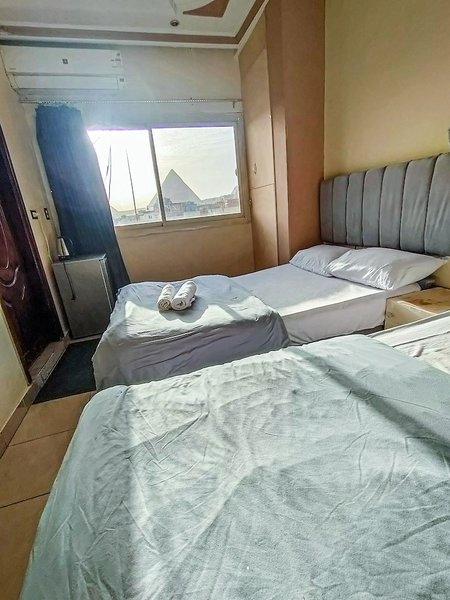Hotel Happy Days Pyramids Inn