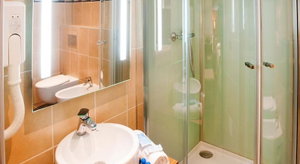Hotel La Source cazare Lourdes