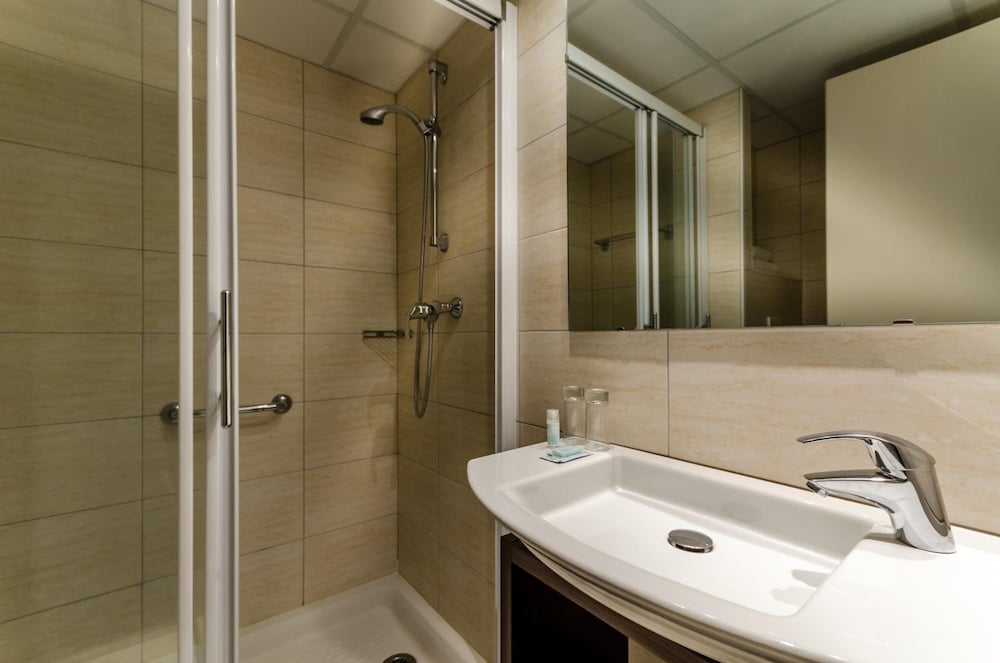 Helgon Hotel - Lourdes Pyrenees