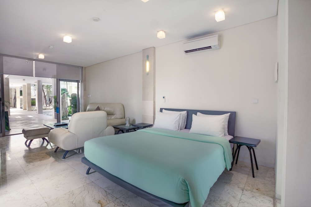 Hotel Furamaxclusive Ocean Beach, Seminyak, Bali