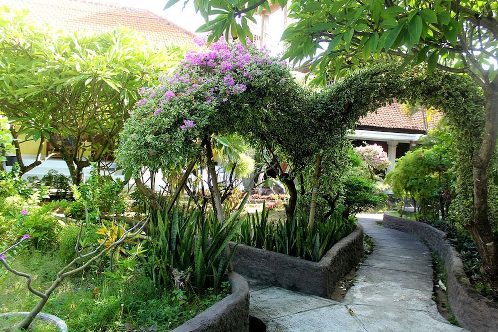 Hotel Berlian Beach Inn Kuta