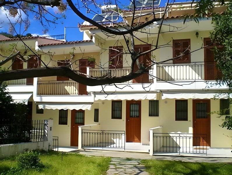 Stathopoulos Apartments