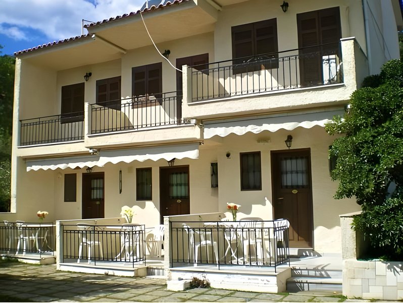Stathopoulos Apartments