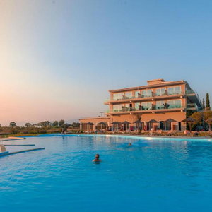 Sejur Ninos Laguna Holiday Resort vacanta Acharavi