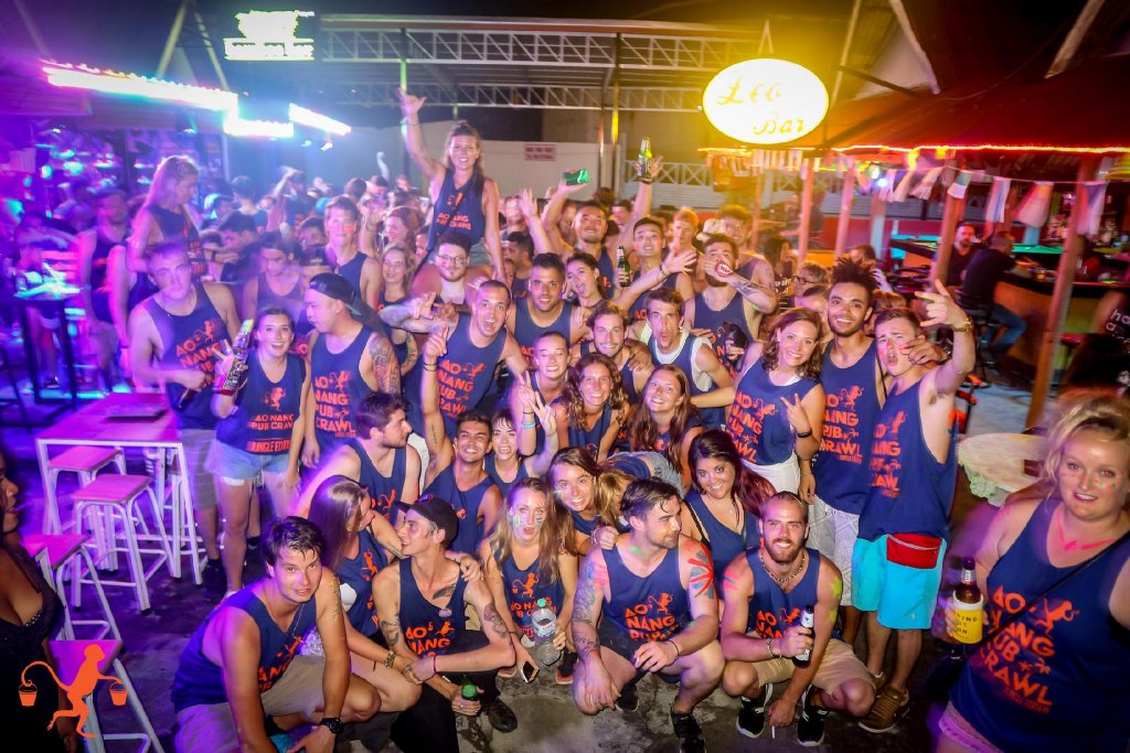 Balcony Party Hostel Beachfront - Adults Only