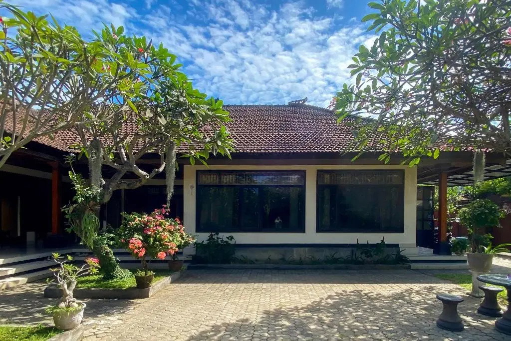 Hotel Raja Asri Guest House Sanur Mitra Reddoorz