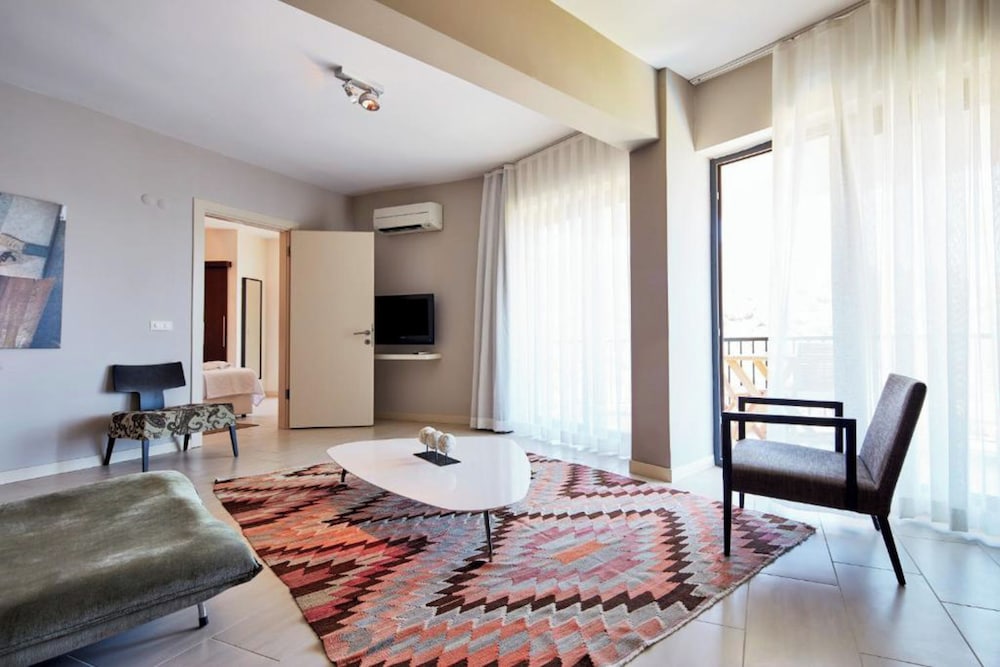 Med-Inn Boutique Hotel - Boutique Class