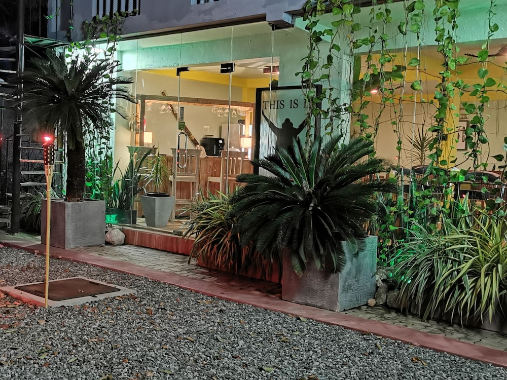 Hotel This Is It Airport Hotel And Restaurant