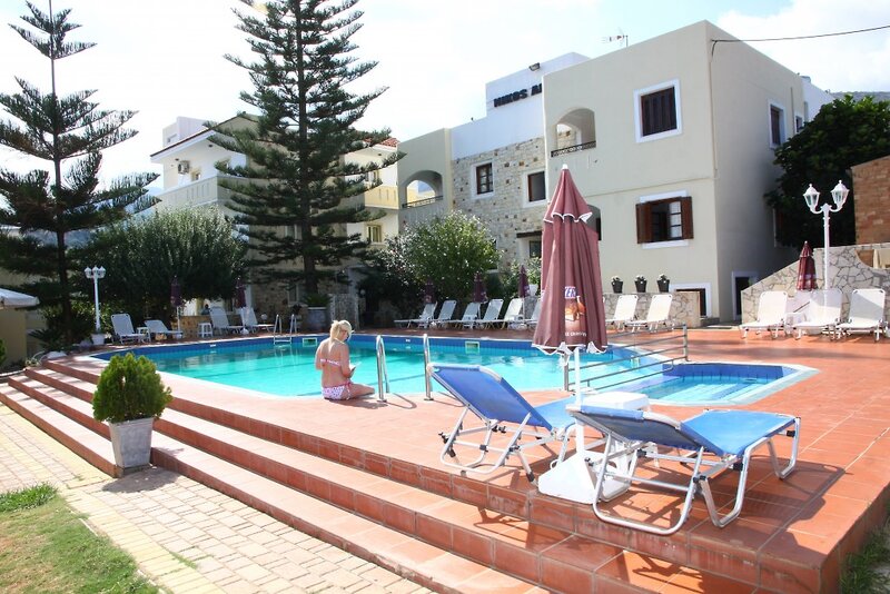 Nikos Apartments Stalis