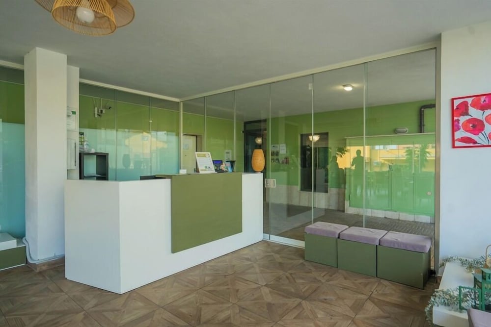 Isa Fiumicino Airport Residence