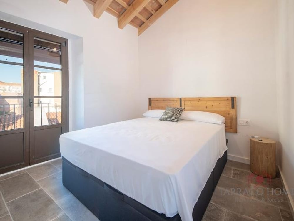Hotel Th56E Apartamentos Murmur La Nit